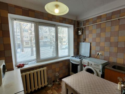 квартира за адресою Салютна вул., 27