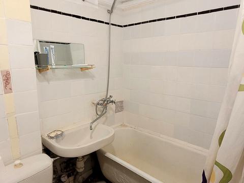 квартира за адресою Салютна вул., 27