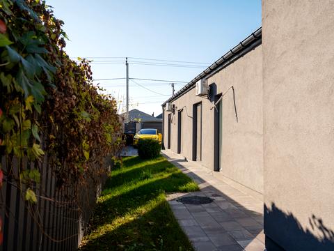 будинок за адресою Сонячна, 10