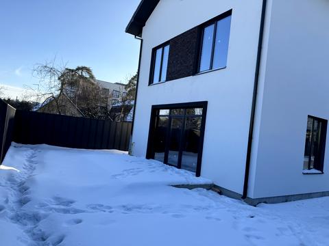 дом по адресу Українська ул.