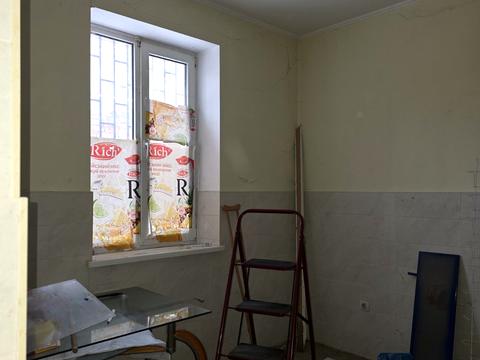 комерційна за адресою Лук'яна Кобилиці вул., 49