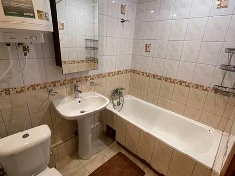 квартира за адресою Калинова вул., 75