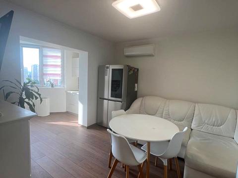 квартира за адресою Драгоманова вул., 12-А