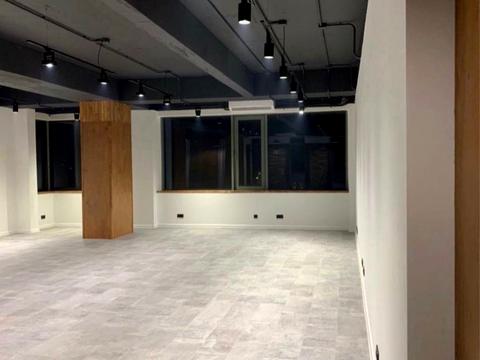 комерційна за адресою Мечникова вул., 19