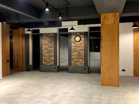 комерційна за адресою Мечникова вул., 19