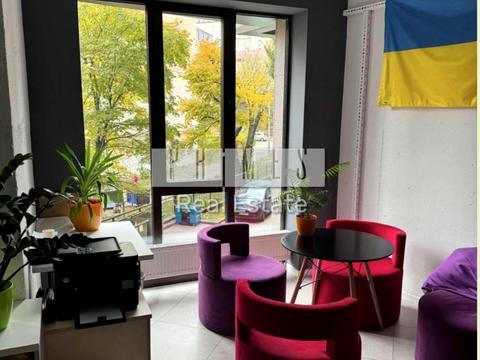 комерційна за адресою Василя Тютюнника вул. (Анрі Барбюса), 28-А