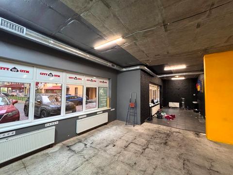 коммерческая по адресу Евгения Коновальца ул. (Щорса), 36-Е