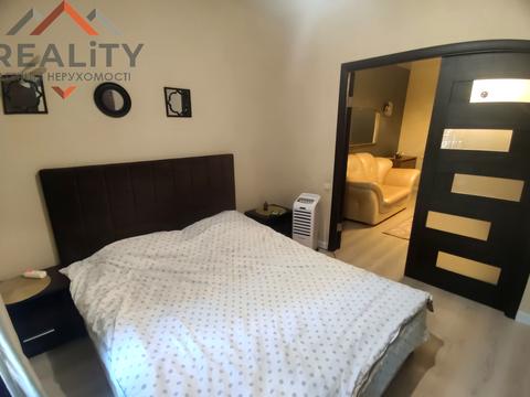 квартира за адресою Левка Лук'яненка вул. (Василя Жуковського), 16, 18, 20, 24