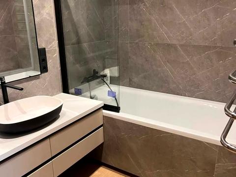 квартира за адресою Івано-Франківськ, Володимира Івасюка вул., 10