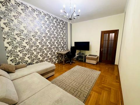 квартира за адресою Шота Руставелі вул., 44