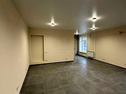 комерційна за адресою Левка Лук'яненка просп. (Рокоссовського), 6