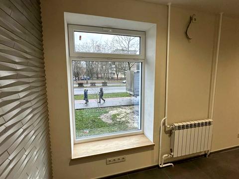 комерційна за адресою Левка Лук'яненка просп. (Рокоссовського), 6