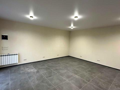 комерційна за адресою Левка Лук'яненка просп. (Рокоссовського), 6