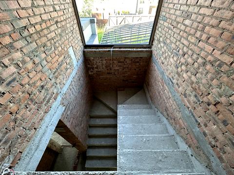 будинок за адресою Космонавтів