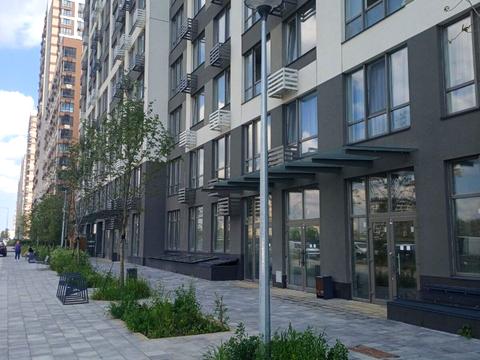 комерційна за адресою Родини Крістерів вул., 14