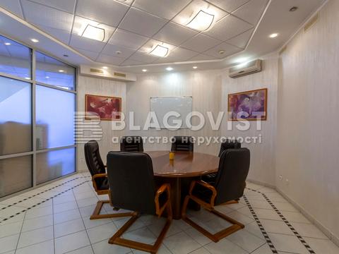 комерційна за адресою Велика Васильківська вул. (Червоноармійська), 64