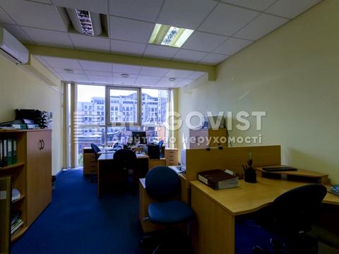 комерційна за адресою Велика Васильківська вул. (Червоноармійська), 64