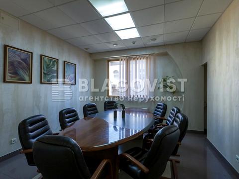 комерційна за адресою Велика Васильківська вул. (Червоноармійська), 64