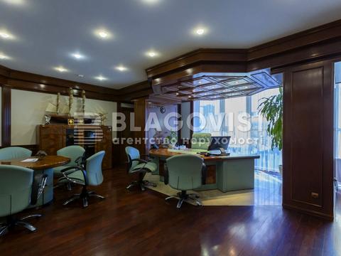 комерційна за адресою Велика Васильківська вул. (Червоноармійська), 64