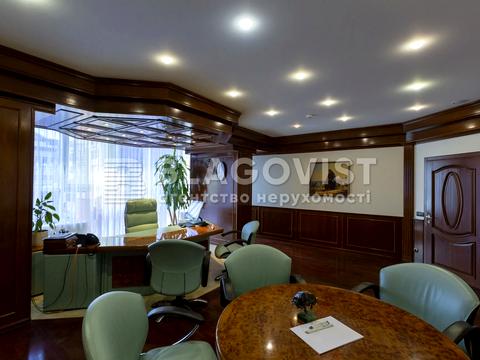 комерційна за адресою Велика Васильківська вул. (Червоноармійська), 64