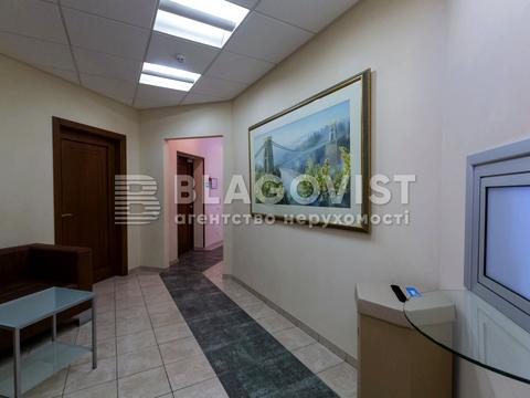 комерційна за адресою Велика Васильківська вул. (Червоноармійська), 64