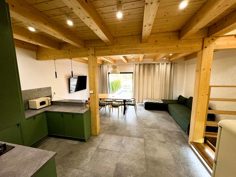 дом по адресу Карпатская ул.