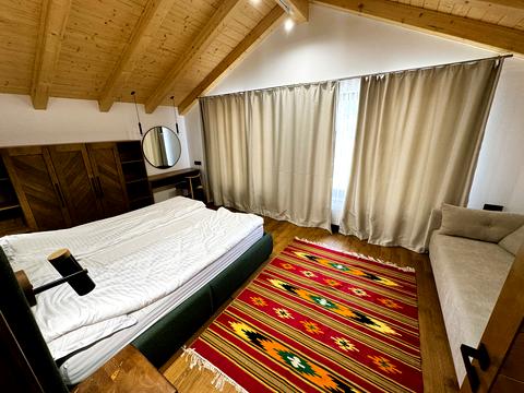 дом по адресу Карпатская ул.