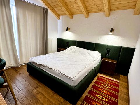 дом по адресу Карпатская ул.