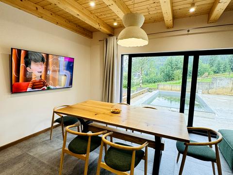 дом по адресу Карпатская ул.