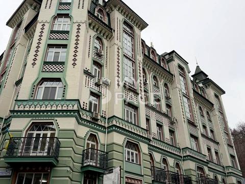 комерційна за адресою Кожум'яцька вул., 10-А