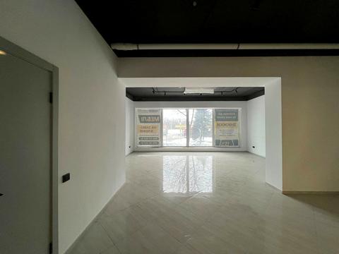 комерційна за адресою Княгинин вул., 15