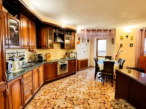 квартира за адресою Київ, Драгоманова вул., 44-А