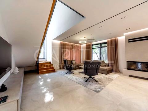 дом по адресу Осіння