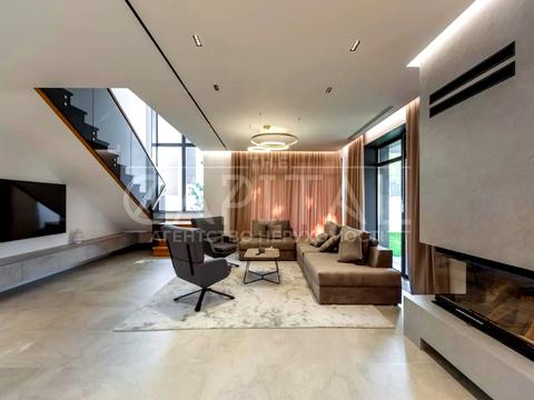 дом по адресу Осіння