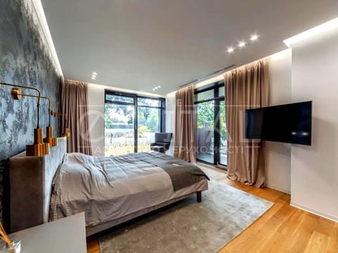 дом по адресу Осіння