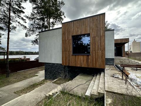 будинок за адресою Набережна вул.