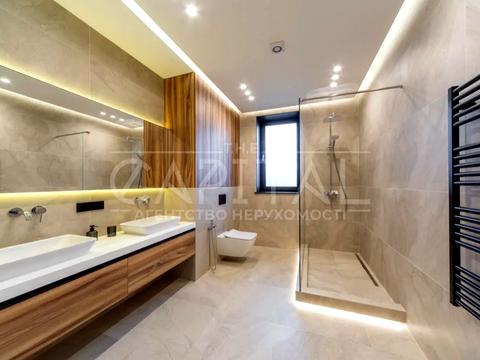 дом по адресу Осіння