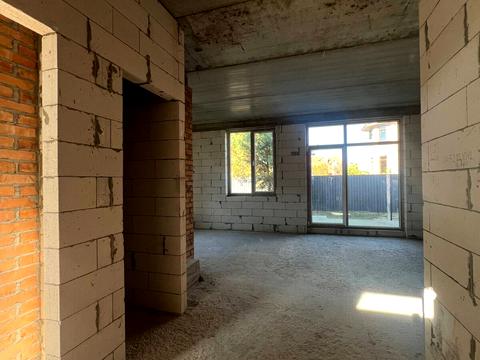 будинок за адресою с. Старі Петрівці, виноградний