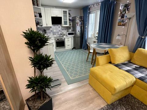 квартира за адресою Бориса Гмирі вул., 12-Б