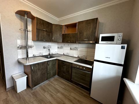 квартира за адресою Анни Ахматової вул., 14-Б