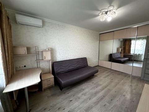 квартира за адресою Анни Ахматової вул., 14-Б