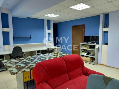 комерційна за адресою Оленівська вул., 10