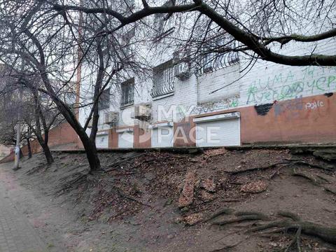 комерційна за адресою Оленівська вул., 10