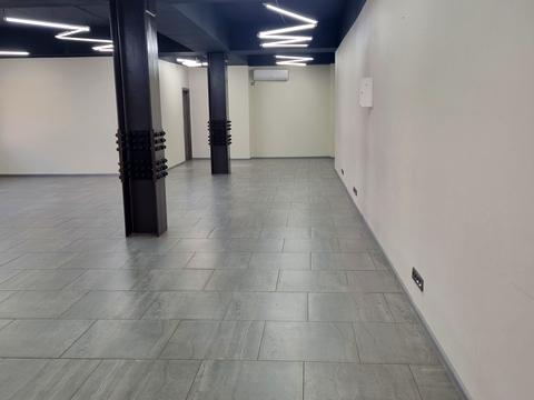 комерційна за адресою Героїв Майдану пл., 1