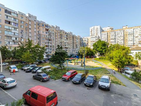 квартира за адресою Тростянецька вул., 8