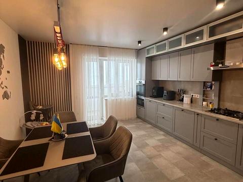 квартира за адресою Петра Маланюка вул., (Будинок 5)