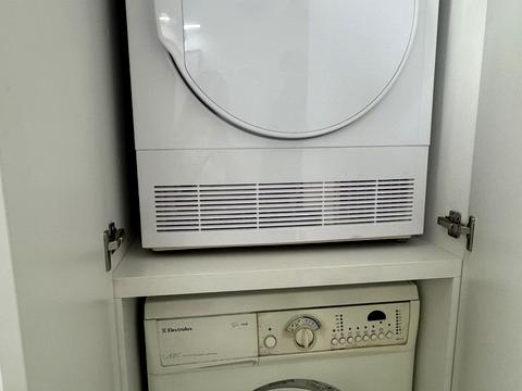 будинок за адресою Українська вул.