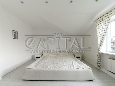 будинок за адресою Миколи Бажана просп.