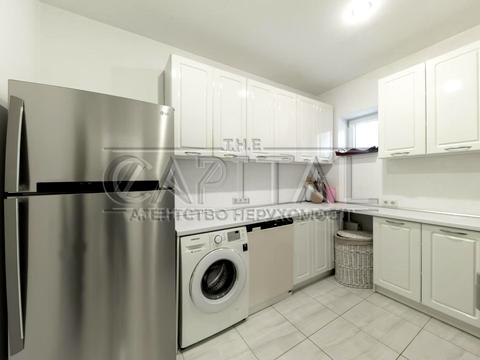 будинок за адресою Миколи Бажана просп.