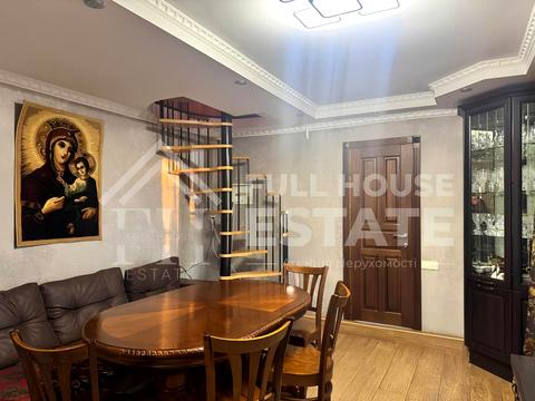 будинок за адресою вул. Івана Франка, 10